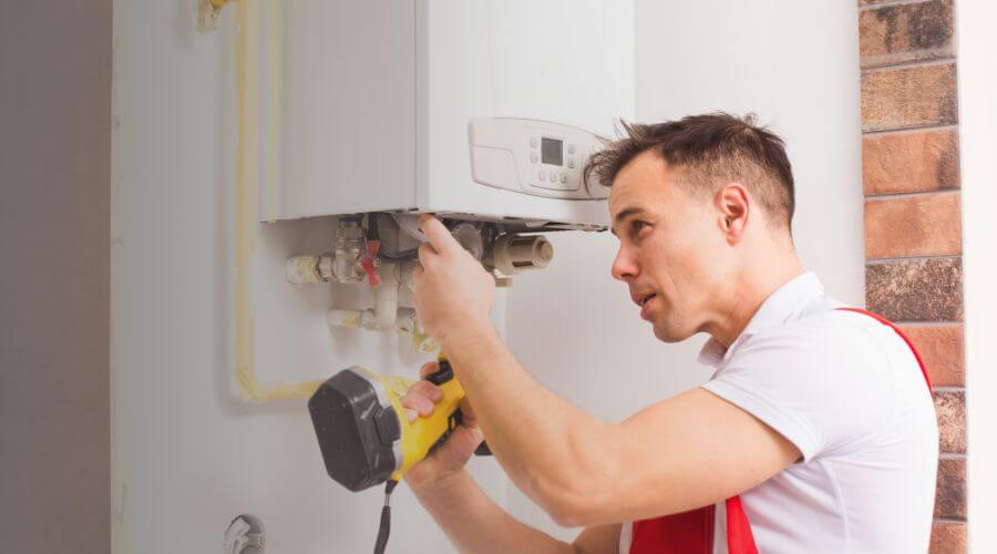 Local water heater installation in Evanston, IL